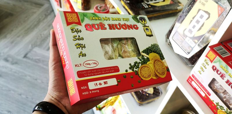 mua-banh-dau-xanh-nhan-thit-hoi-an-que-huong